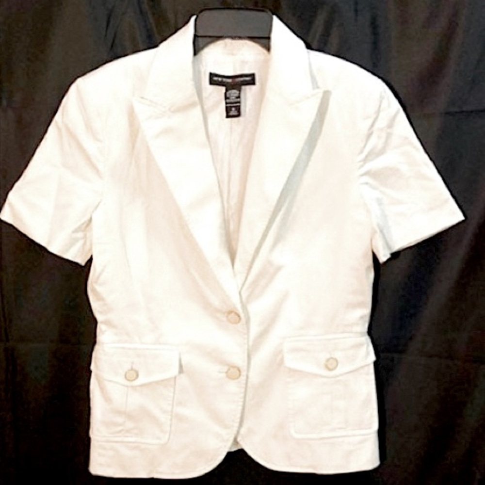 New York and Company Shortsleeved Blazer